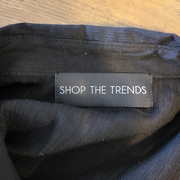 NWOT Shop The Trends Floral Top - Picture 5 of 9